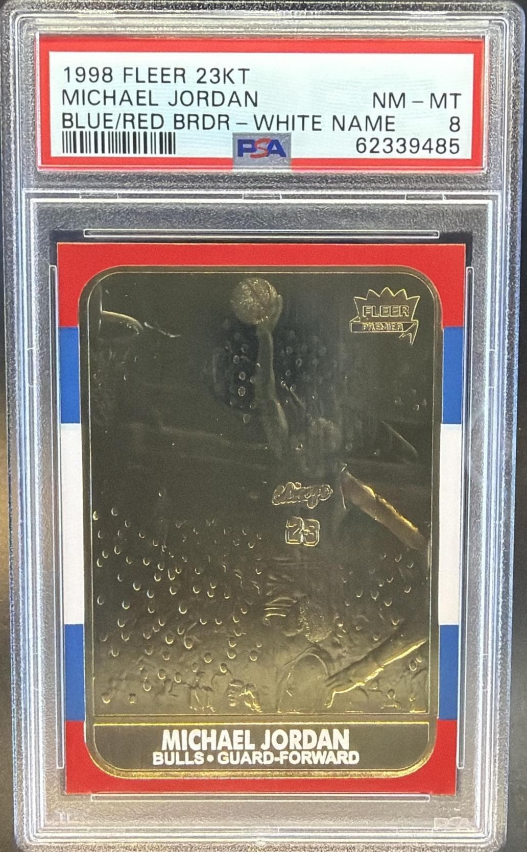 1998 FLEER 23KT GOLD MICHAEL JORDAN BLUE/RED BRDR-WHITE NAME NM-MT 8 62339485