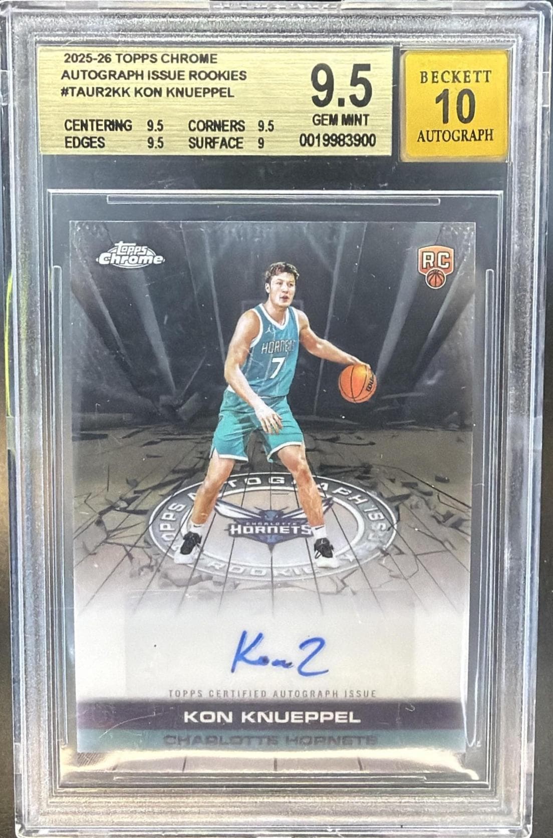 2025-26 TOPPS CHROME KON KNEUPPEL AUTOGRAPH ISSUE ROOKIES #TAUR2-KK BGS 9.5/10 AUTO