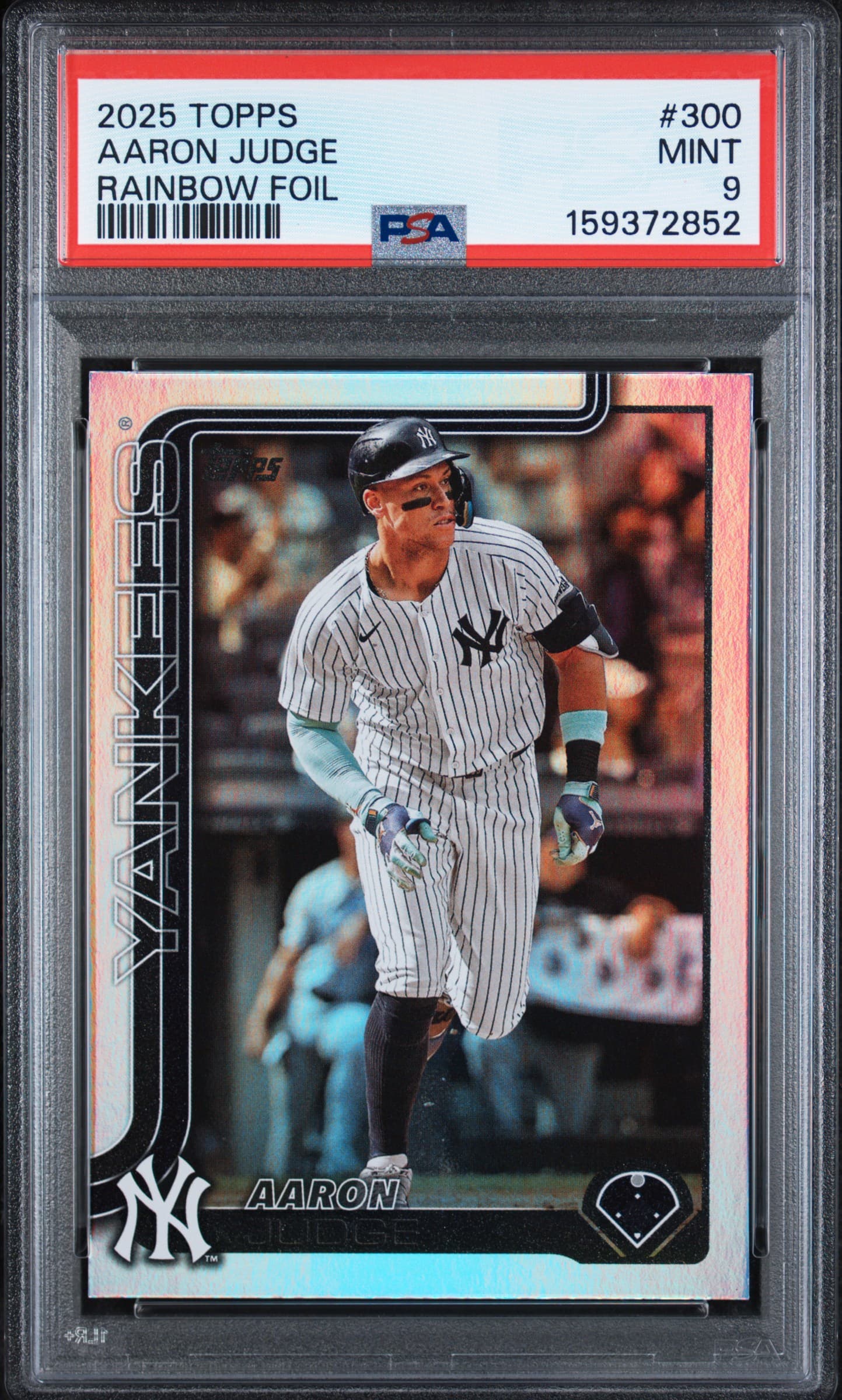 2025 TOPPS AARON JUDGE #300 RAINBOW FOIL MINT 9 159372852